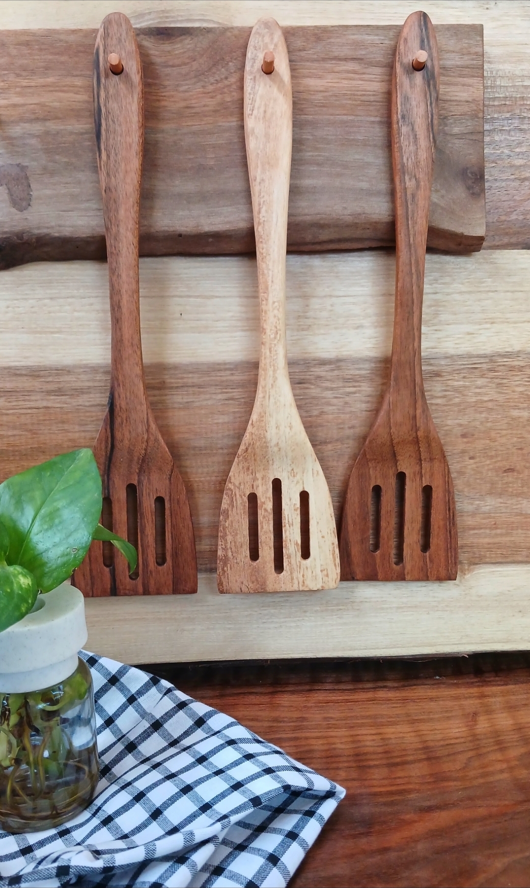 کفگیر چوبی WeWooD مدل شیار دار