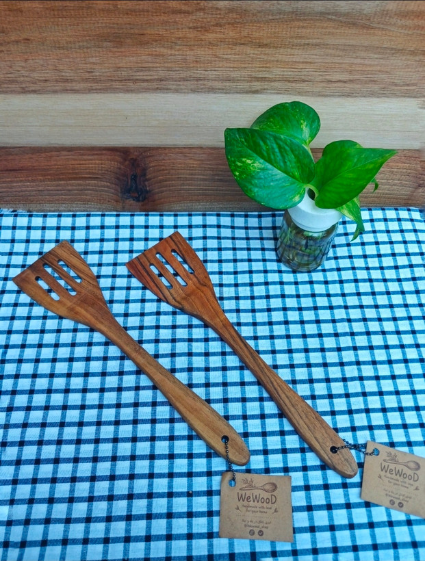 کفگیر چوبی WeWooD مدل شیار دار
