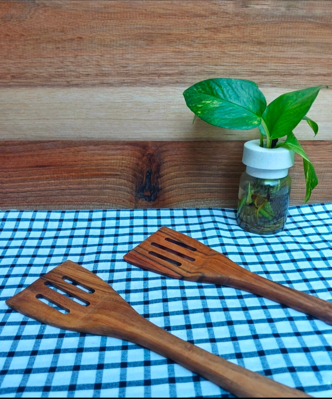 کفگیر چوبی WeWooD مدل شیار دار